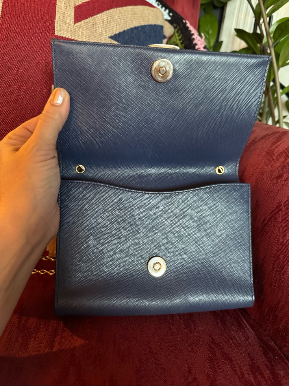 Salvatore Ferragamo Navy Leather Chain Shoulder bag with Gold Hardware - Picture 9 of 15